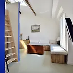 Lägenhet Stylish Attic Conversion Paris