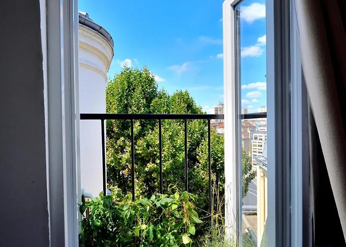 Stylish Attic Conversion Apartment *
